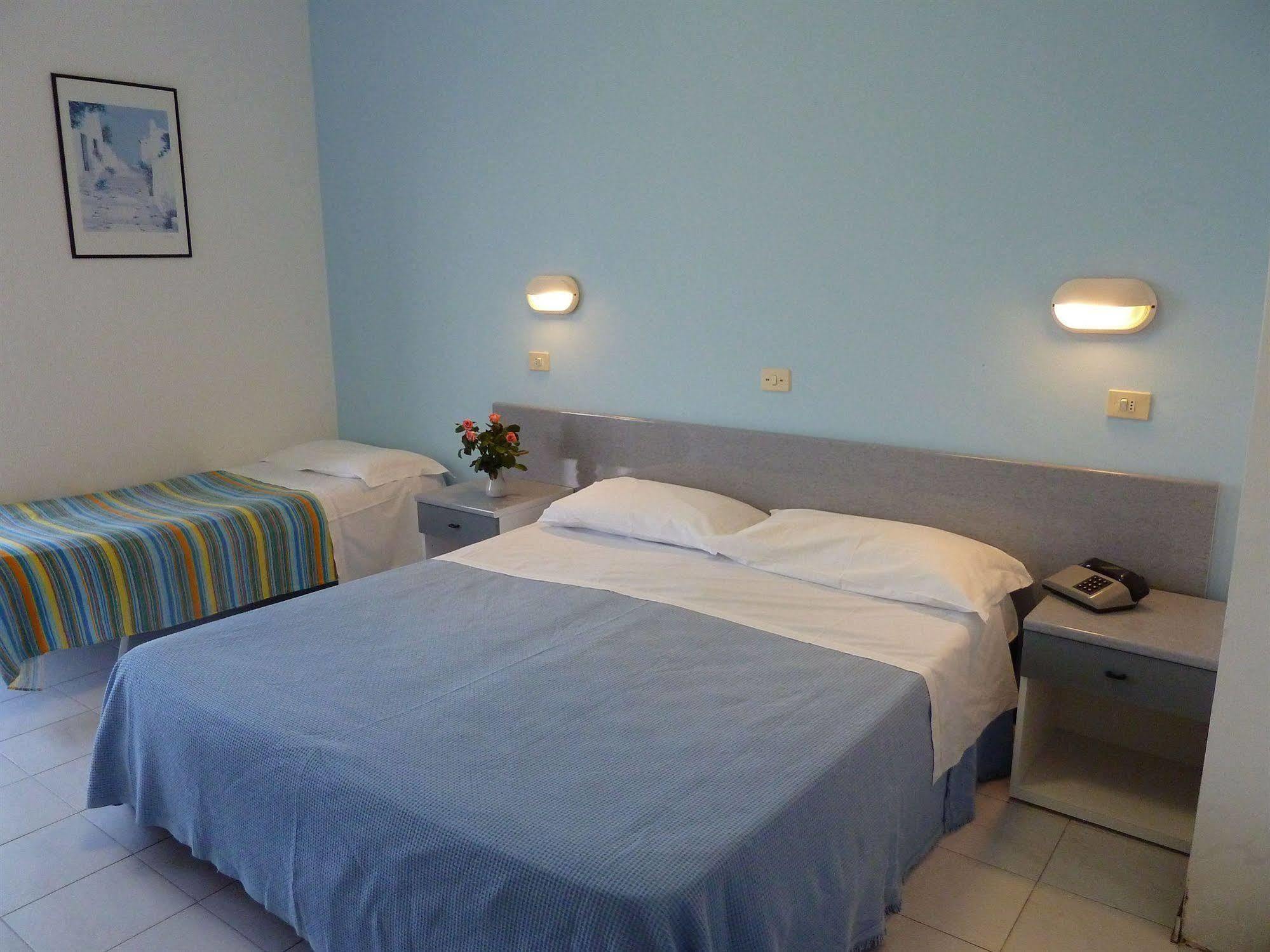 Hotel Strand Marina Di Montenero Ngoại thất bức ảnh